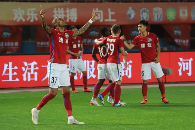  欧塞尔主场球迷助威，法甲保级队激发超强斗志